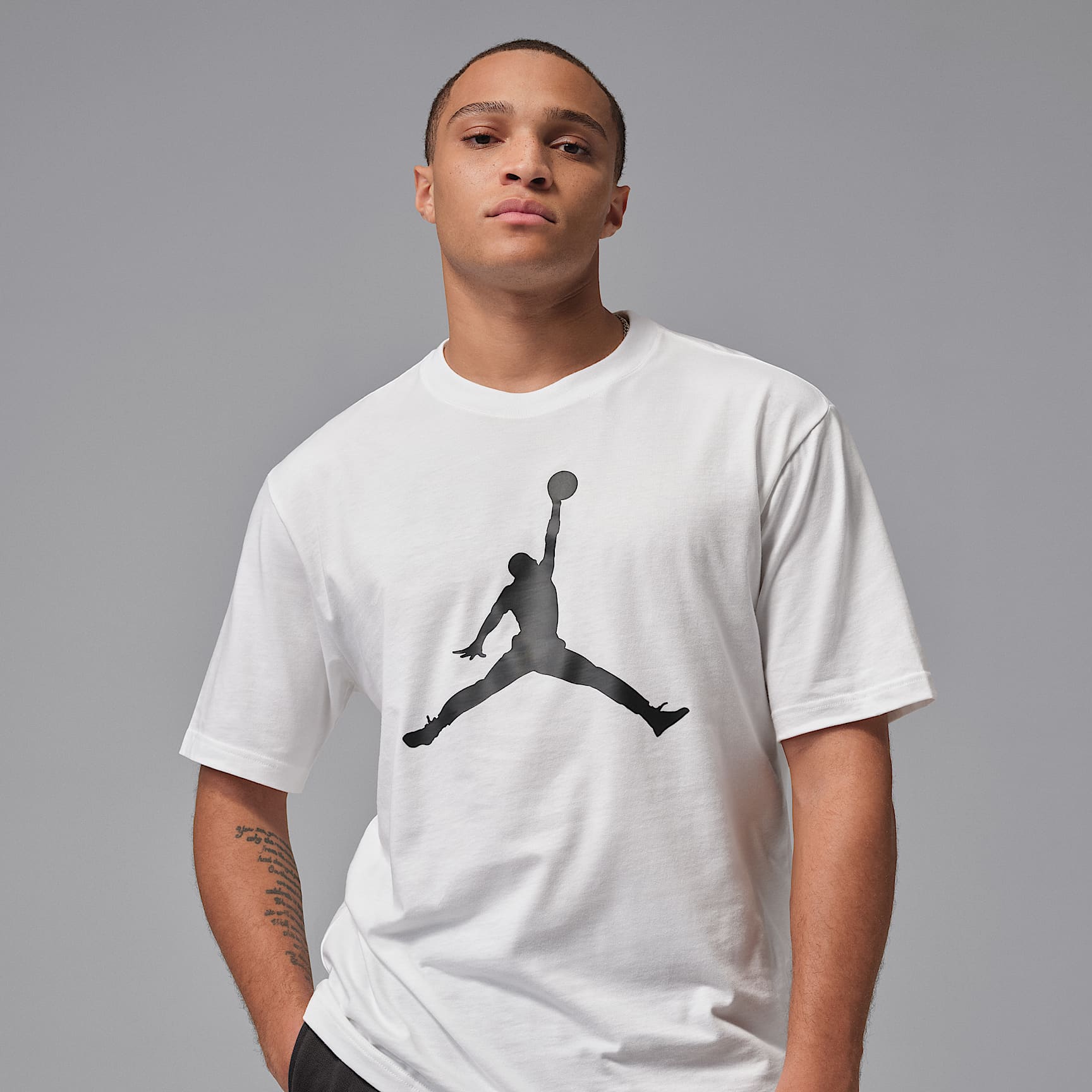 Air Jordan Tシャツ XLサイズ ホワイト Jordan Men's T-shirt. Nike.com